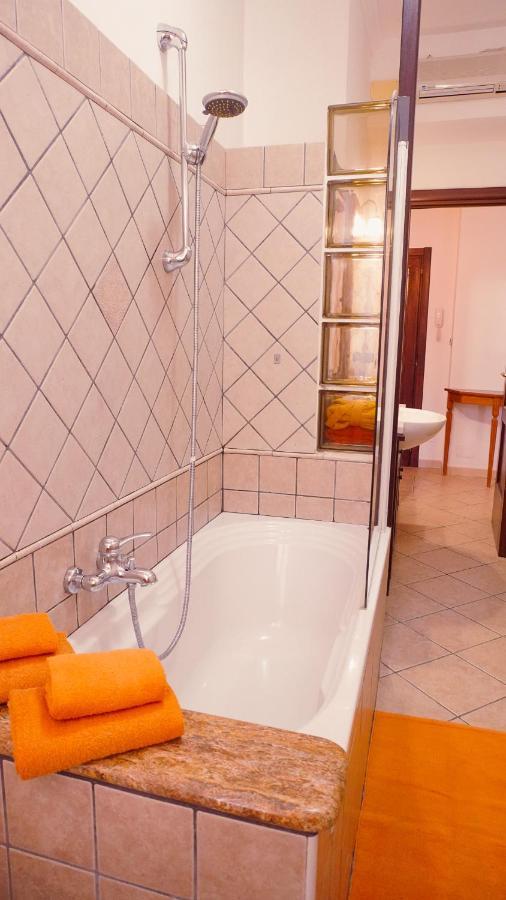 Pm 12 Via Achille Grandi Guest House Alghero Eksteriør bilde